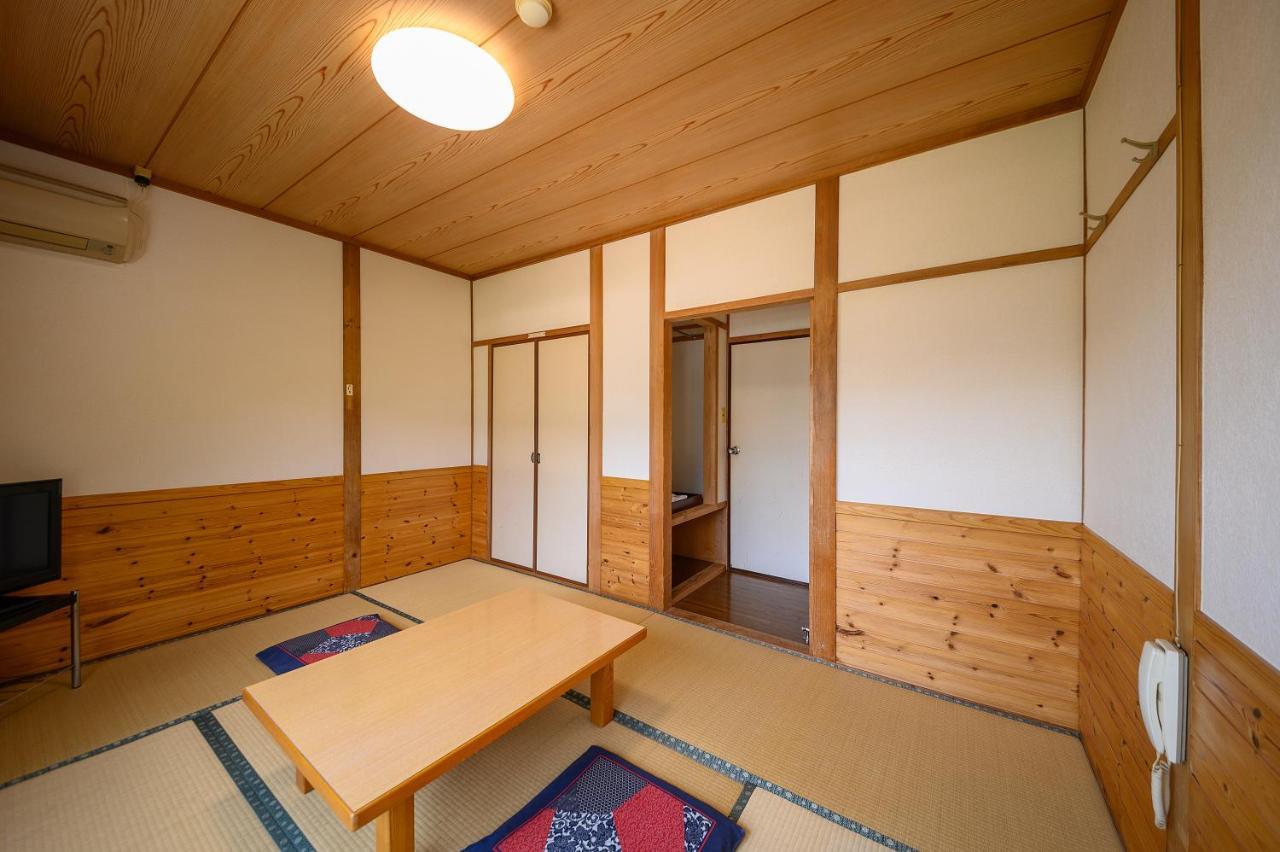 Hotel Minshuku Tsutaya à Yufu Extérieur photo